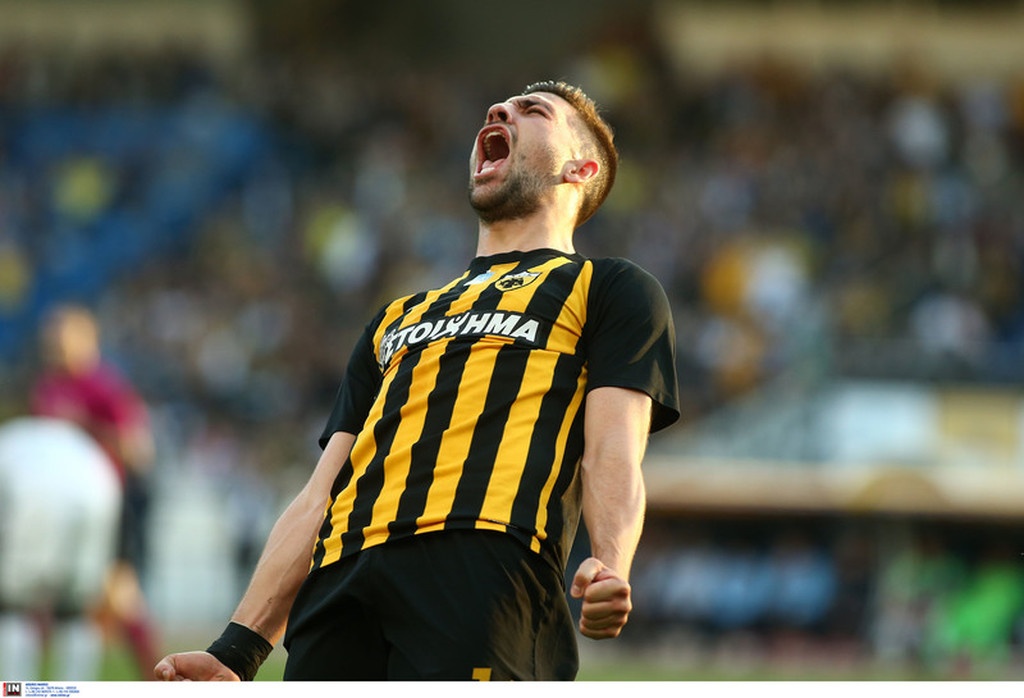 Επίσημο: Υπέγραψε και μένει στην ΑΕΚ ο Μπακασέτας (photos)