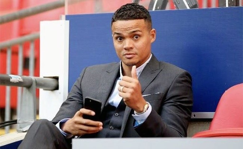 «Ο Αζάρ είναι πολύ καλός για την Τσέλσι, πρέπει να φύγει»