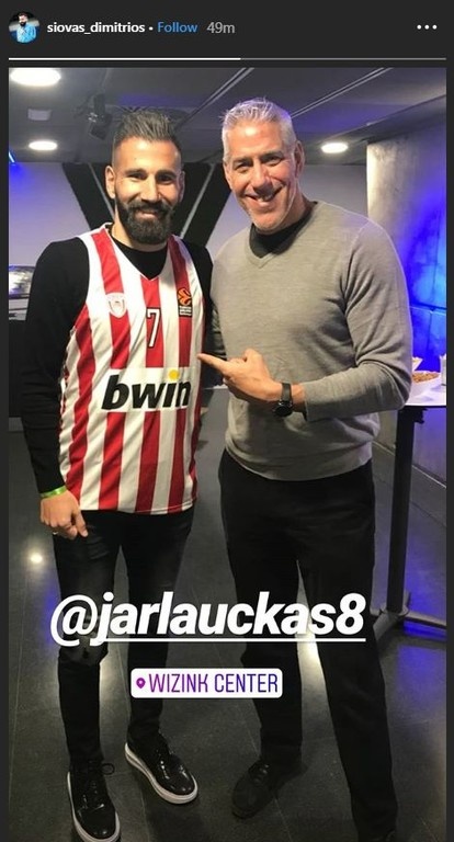 Με φανέλα Σπανούλη ο Σιόβας στο Ρεάλ – Ολυμπιακός (photos)