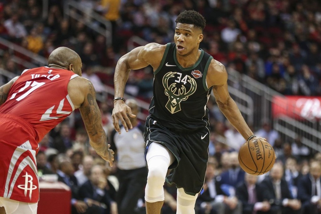 NBA: Γιάννης λαμπρός οδηγεί τους Μπακς! (vid)