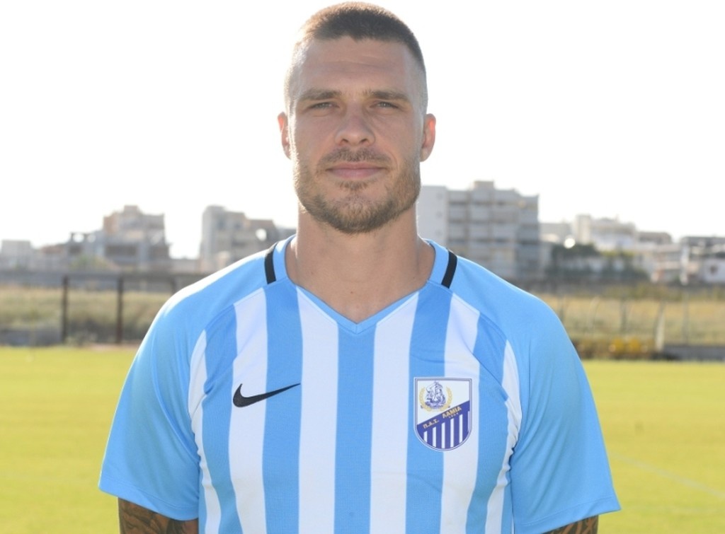 Διπλό διαζύγιο στη Λαμία (photos)