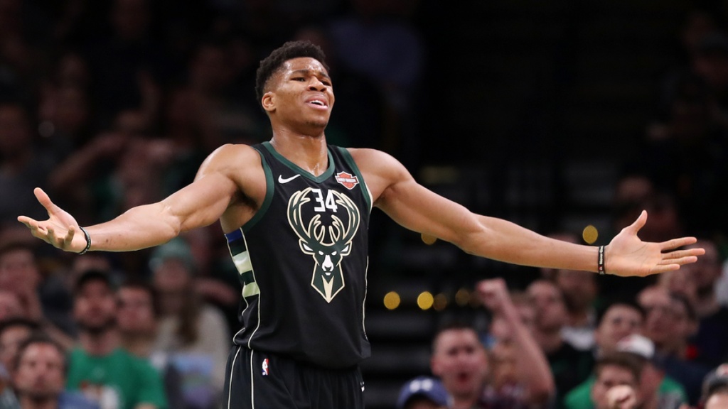 NBA: Και Shaqtin' a Fool ο Γιάννης! (photos & video)