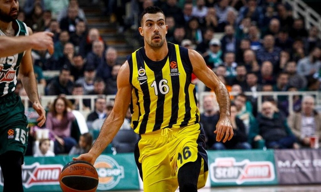 Οι ευχές της Φενέρμπαχτσε στον Σλούκα (photos)