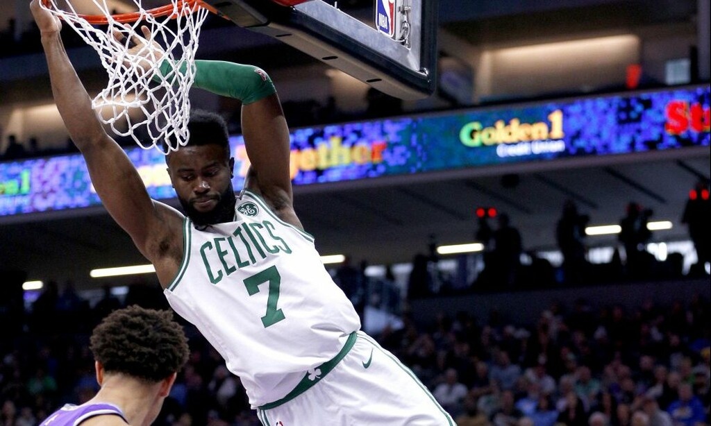 NBA: Εντυπωσιακή πτήση από Μπράουν στο Top-10 (video & photos)