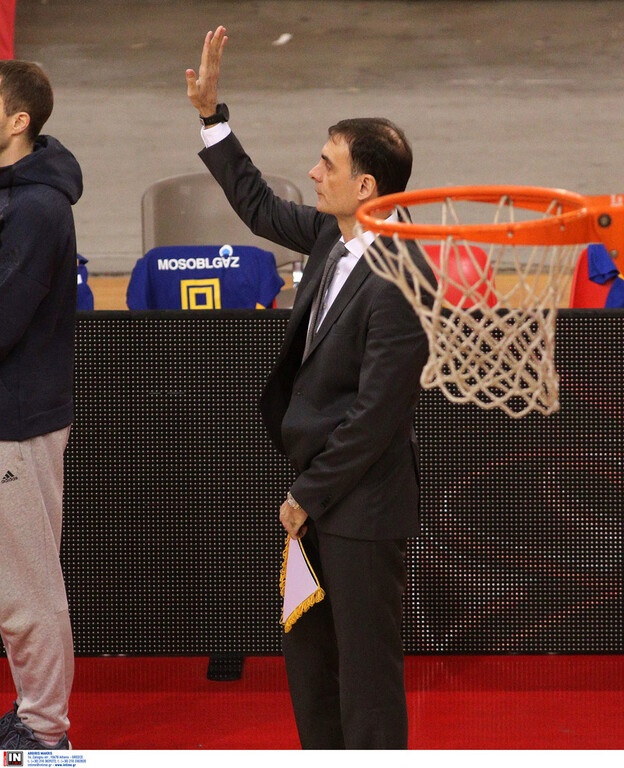 Ολυμπιακός-Χίμκι: Αποθέωση στο ΣΕΦ για Μπαρτζώκα (photos)