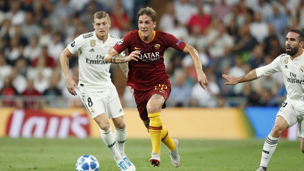 Ο... νέος Τότι «χαζεύει» αντιπάλους! (video & photos)