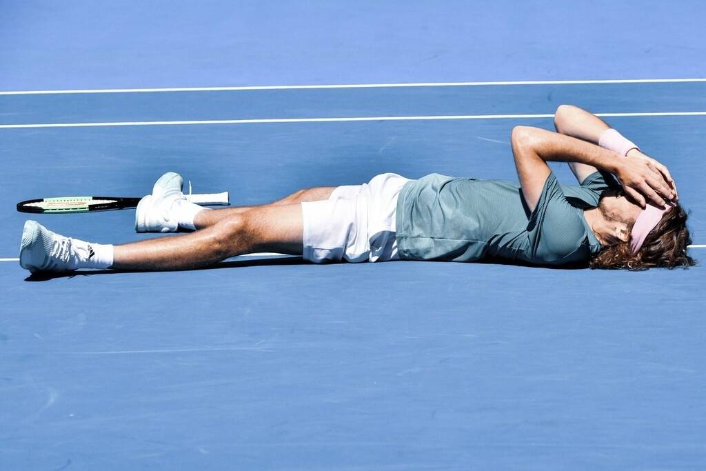 Στέφανος Τσιτσιπάς: Τα μυθικά ρεκόρ και η απίστευτη αντίδραση μετά τη νίκη (video+photos)