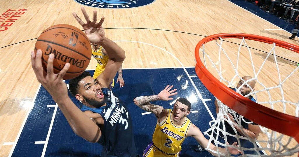 NBA: Κάνει πλάκα ο Καρλ Άντονι Τάουνς! (video+photos)