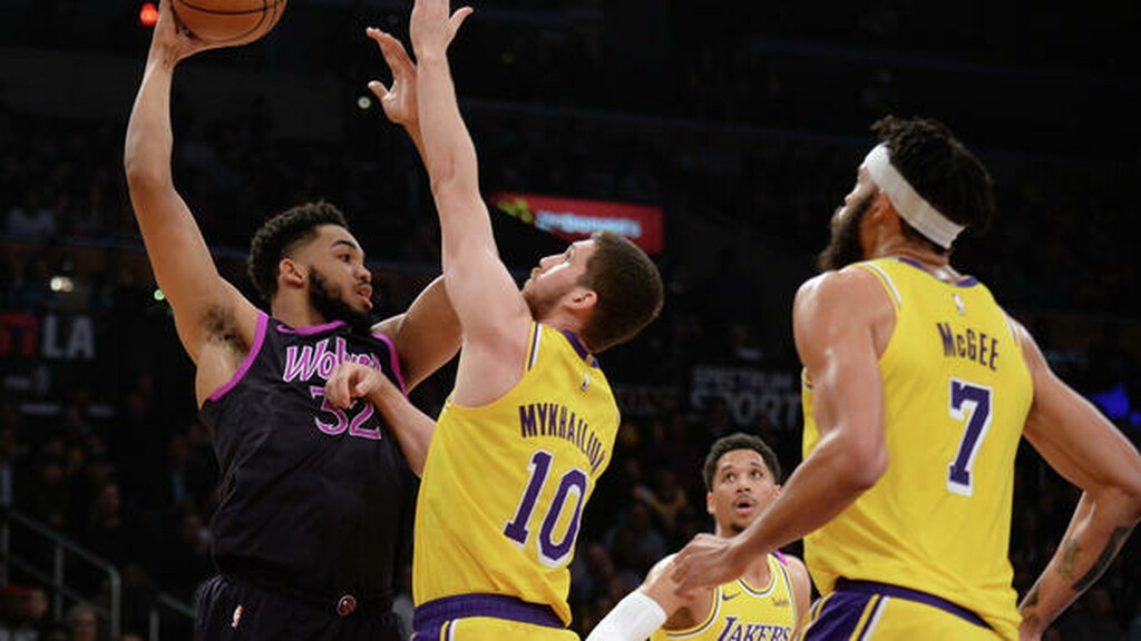 NBA: Κάνει πλάκα ο Καρλ Άντονι Τάουνς! (video+photos)