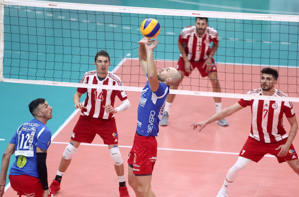 Ολυμπιακός-Φοίνικας Σύρου 3-1: Στον Πειραιά το Λιγκ Καπ!