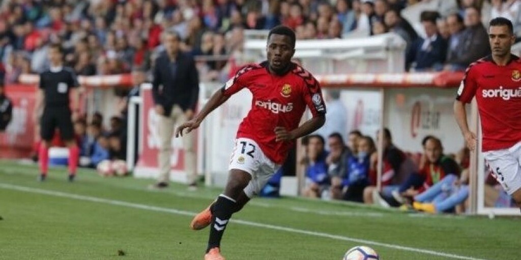 Λαμία: Απέκτησε τον Ασουμπρέ (photos+video)