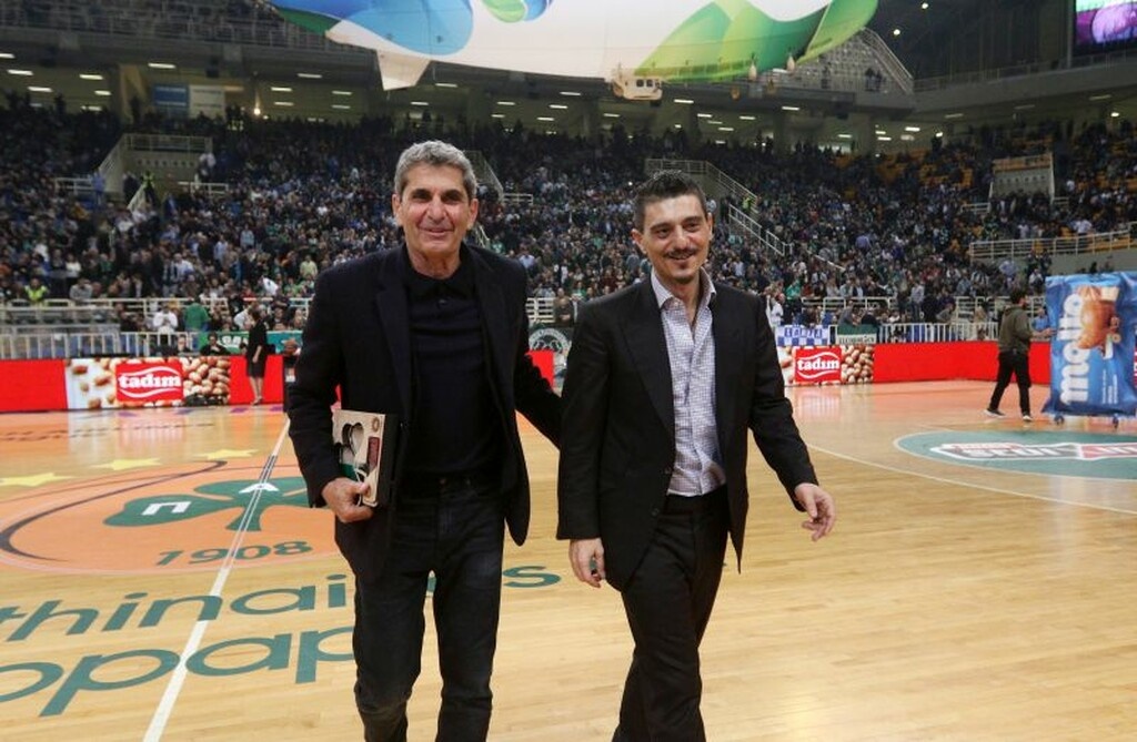 Η συγκινητική βράβευση του Τάκη Κορωναίου από τον Δημήτρη Γιαννακόπουλο (video+photos)