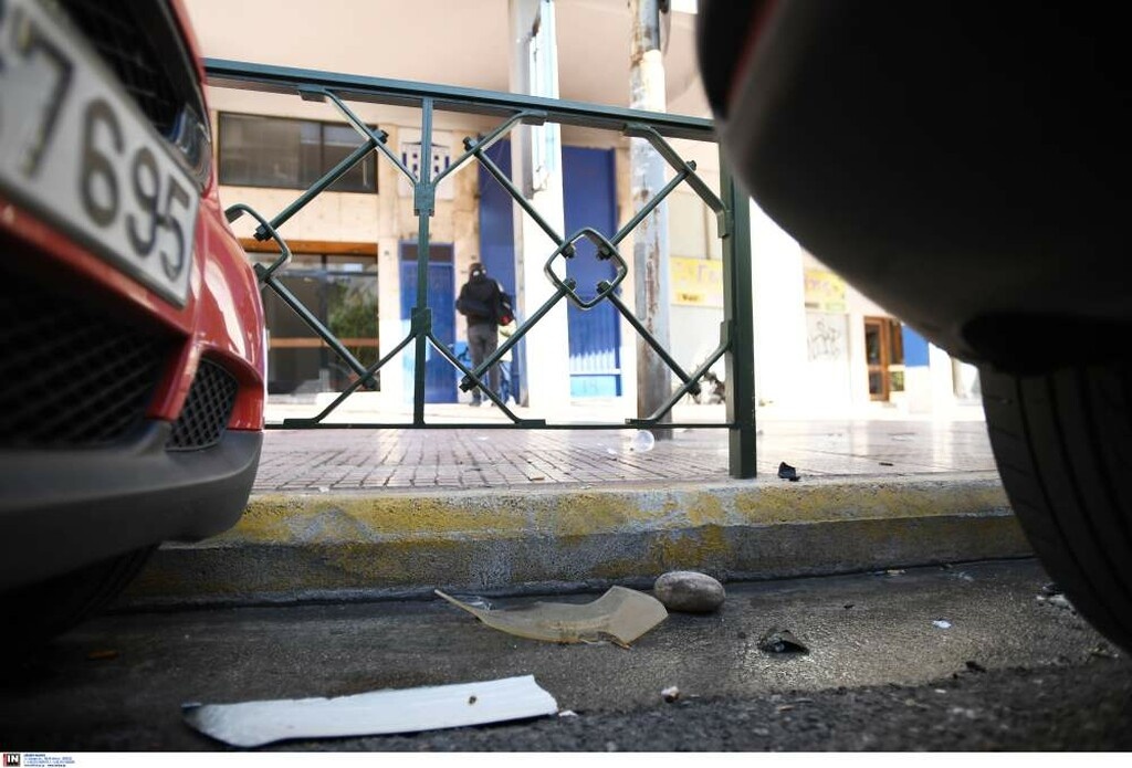 Καρέ - καρέ η επίθεση με μαχαίρια στο σύνδεσμο του Εθνικού (photos)