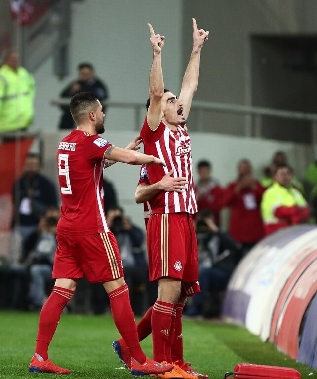 Ολυμπιακός-Πανιώνιος: Η ιδιαίτερη αφιέρωση του Λάζαρου στα θύματα της Θύρας 7 (photos)