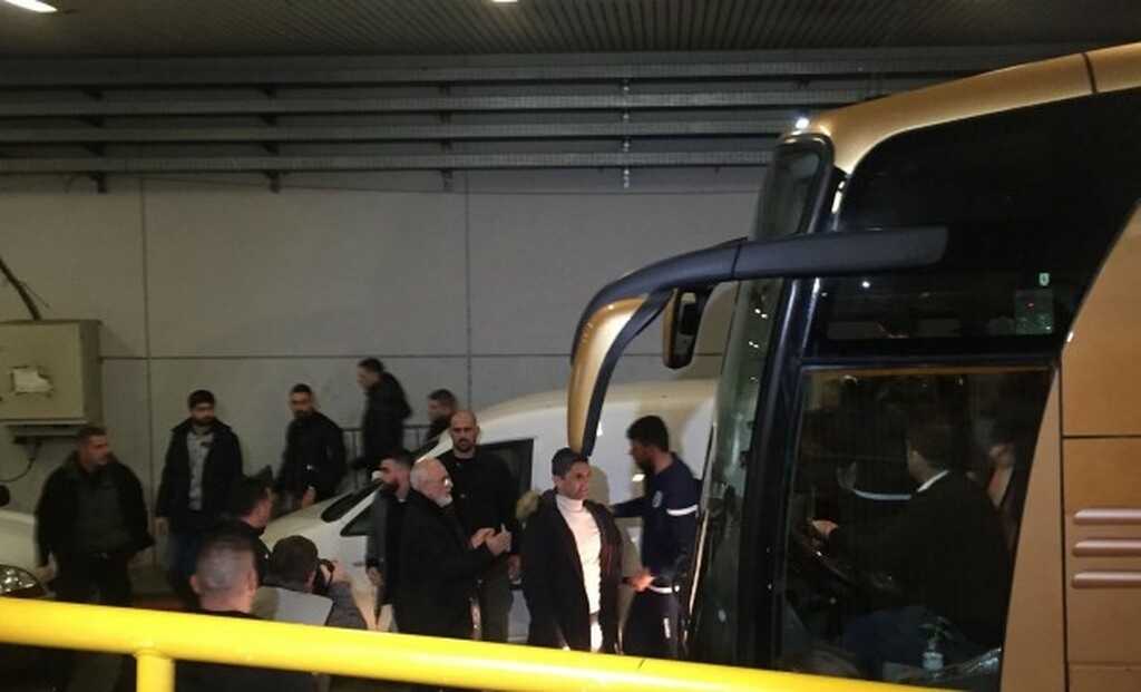 ΑΕΚ-ΠΑΟΚ: Στο ΟΑΚΑ ο Ιβάν Σαββίδης, «ντόπες» στους παίκτες (photos)