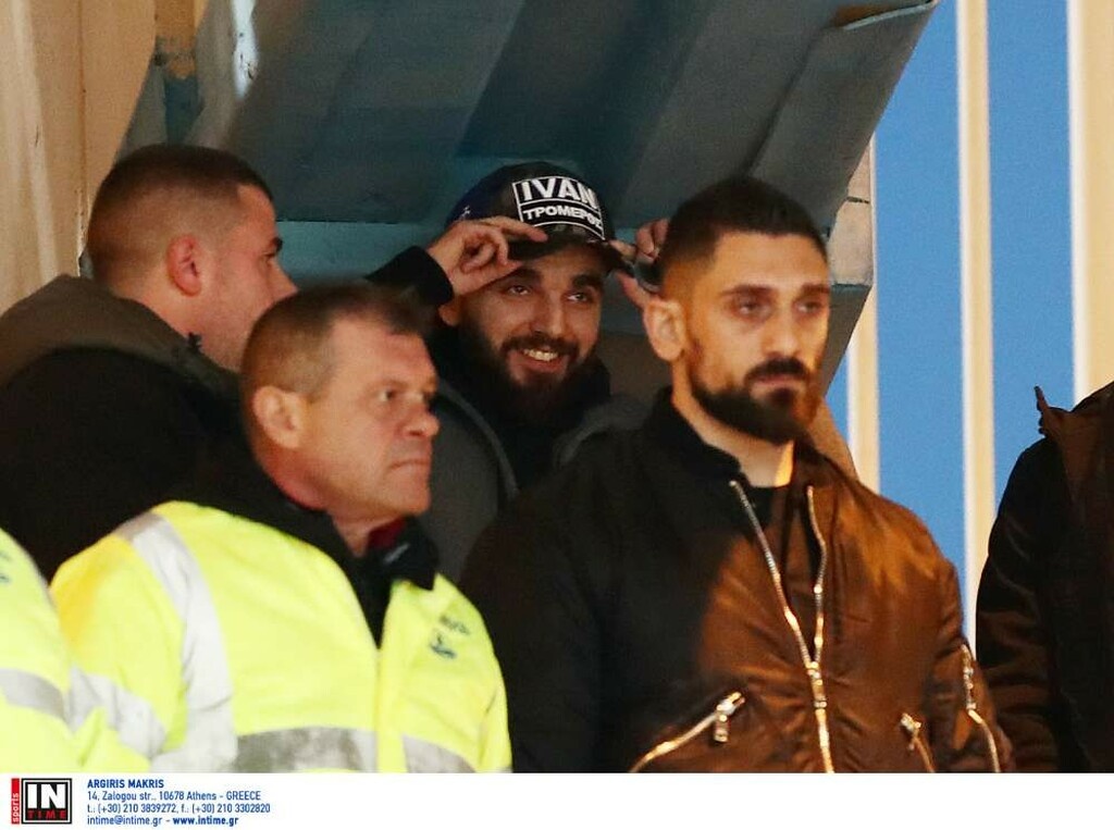 AEK-ΠΑΟΚ: Με καπέλο «Ιβάν ο τρομερός» ο Γιώργος Σαββίδης στο ΟΑΚΑ! (photos)