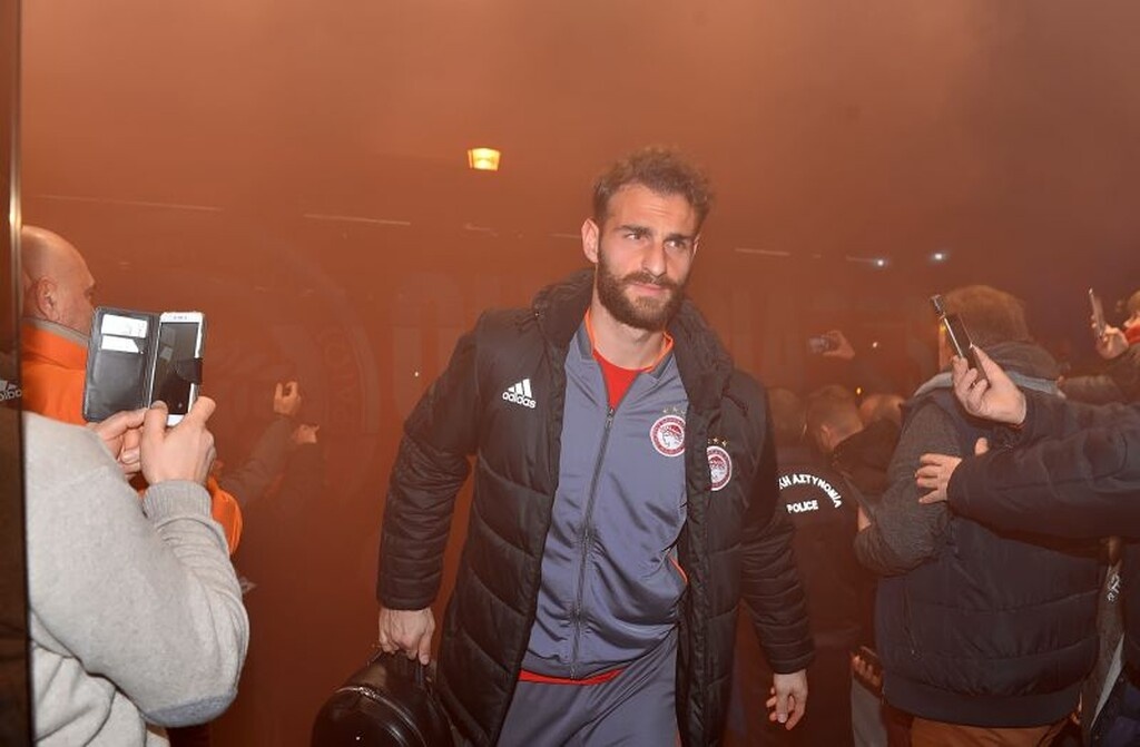 Ολυμπιακός: Αποθεωτική υποδοχή στη Λαμία (photos)