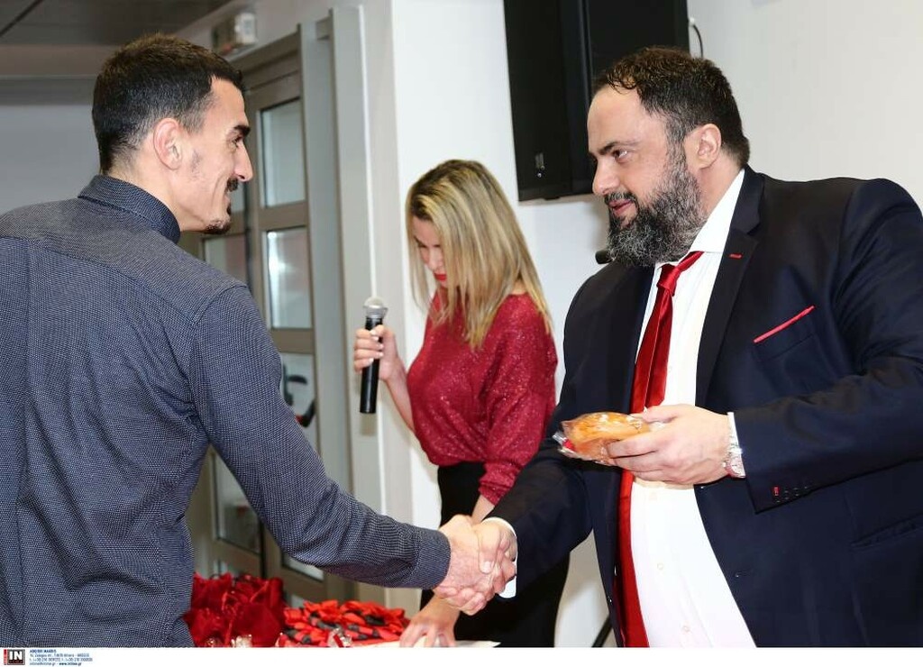 Ολυμπιακός: Η ομιλία Μαρινάκη στους παίκτες εν όψει ΠΑΟΚ!  (photos)