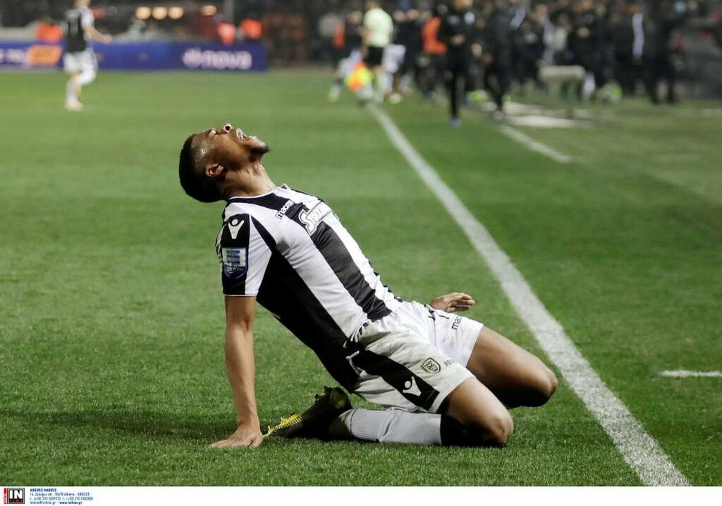 ΠΑΟΚ-Ολυμπιακός: Σκόραρε ο Άκπομ, ξέσπασε για... τίτλο η Τούμπα! (photos)