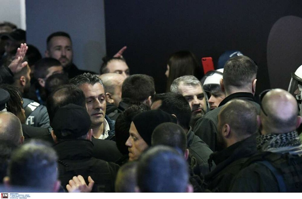 ΠΑΟΚ-Ολυμπιακός: Η στιγμή της έντασης με Μαρινάκη στην Τούμπα! (video&photos)