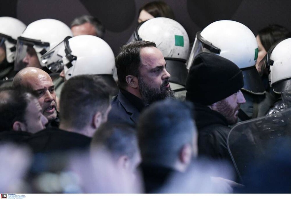 ΠΑΟΚ-Ολυμπιακός: Η στιγμή της έντασης με Μαρινάκη στην Τούμπα! (video&photos)