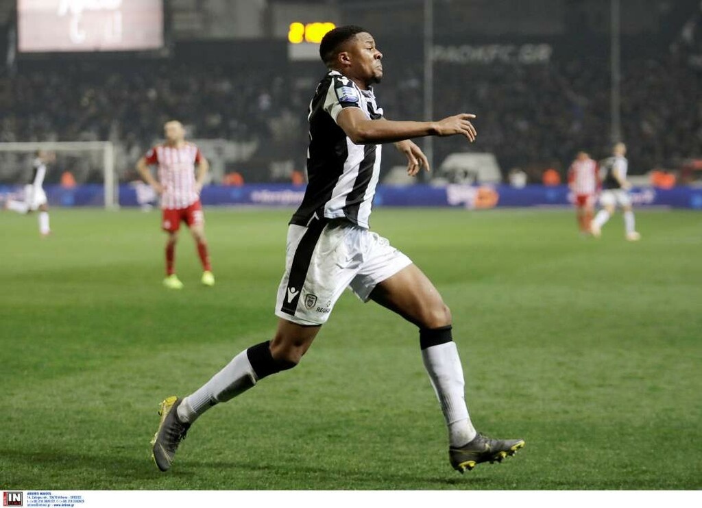 ΠΑΟΚ-Ολυμπιακός: Σκόραρε ο Άκπομ, ξέσπασε για... τίτλο η Τούμπα! (photos)