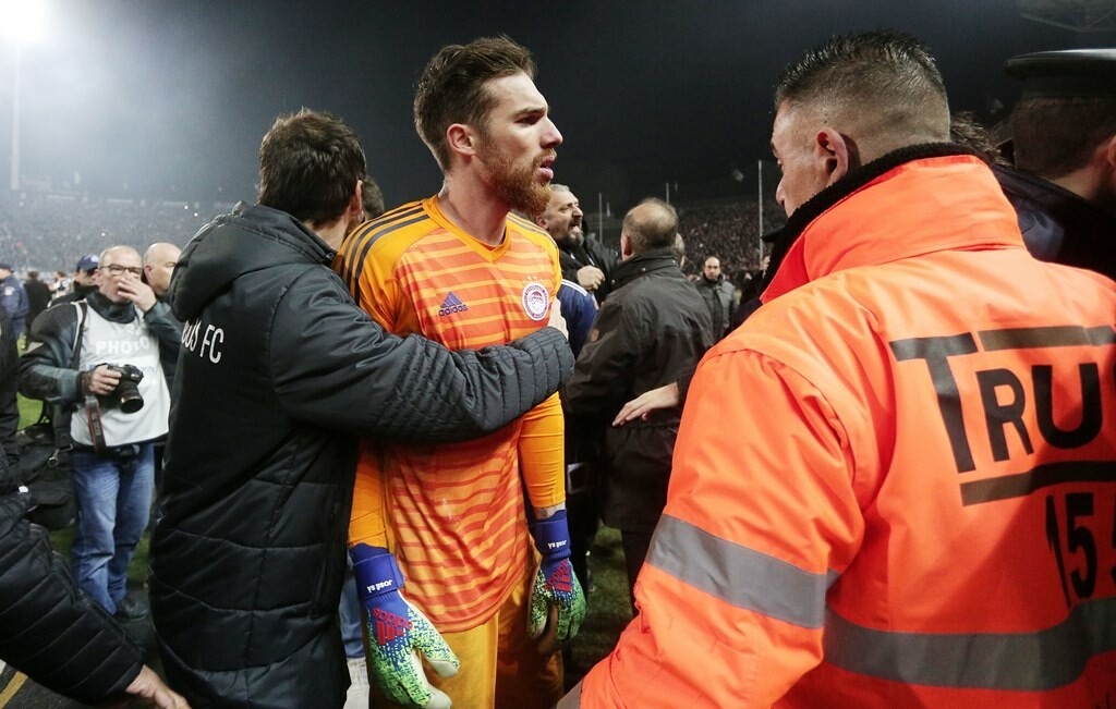 ΠΑΟΚ-Ολυμπιακός 3-1: Ένταση στην Τούμπα μετά το θρίαμβο του δικέφαλου (photos)
