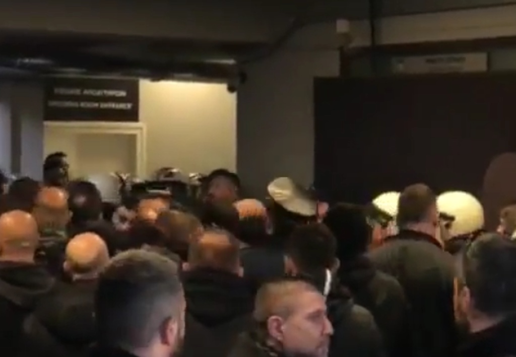 ΠΑΟΚ-Ολυμπιακός: Η στιγμή της έντασης με Μαρινάκη στην Τούμπα! (video&photos)