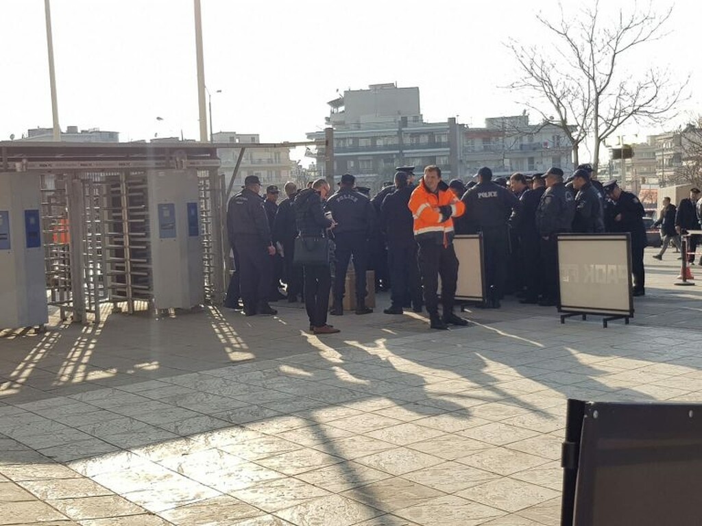 ΠΑΟΚ-Ολυμπιακός: Στο «φρούριο» της Τούμπας η οικογένεια Σαββίδη (photos)