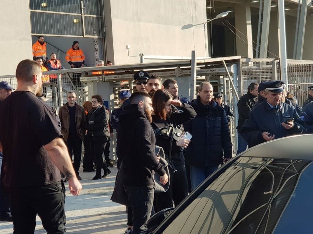 ΠΑΟΚ-Ολυμπιακός: Στο «φρούριο» της Τούμπας η οικογένεια Σαββίδη (photos)