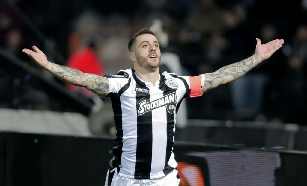 ΠΑΟΚ: Βιεϊρίνια σαν… σεφ τρώει γαύρους! (photos)