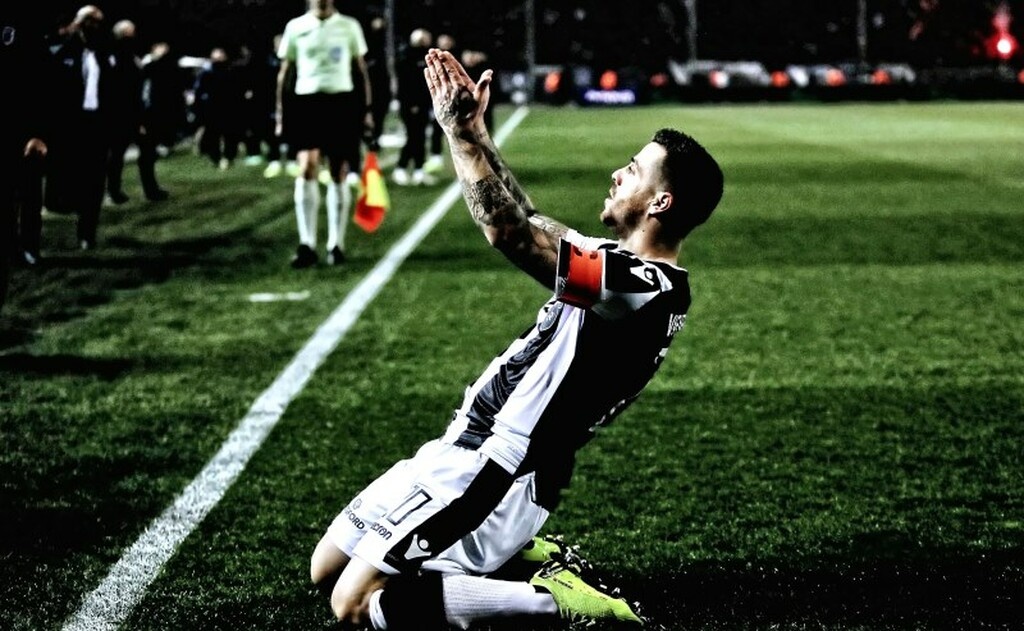 ΠΑΟΚ: Βιεϊρίνια σαν… σεφ τρώει γαύρους! (photos)