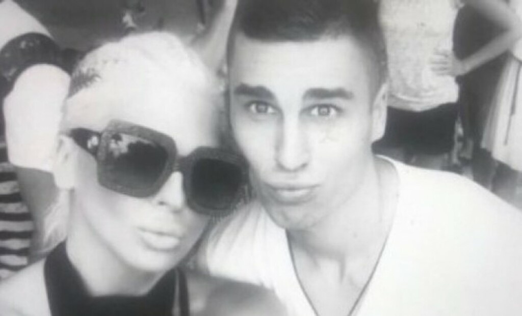 Γελένα σε Βράνιες: «Μου αρέσει όταν σηκώνεις τα πόδια μου στους ώμους σου και με...» (photos)