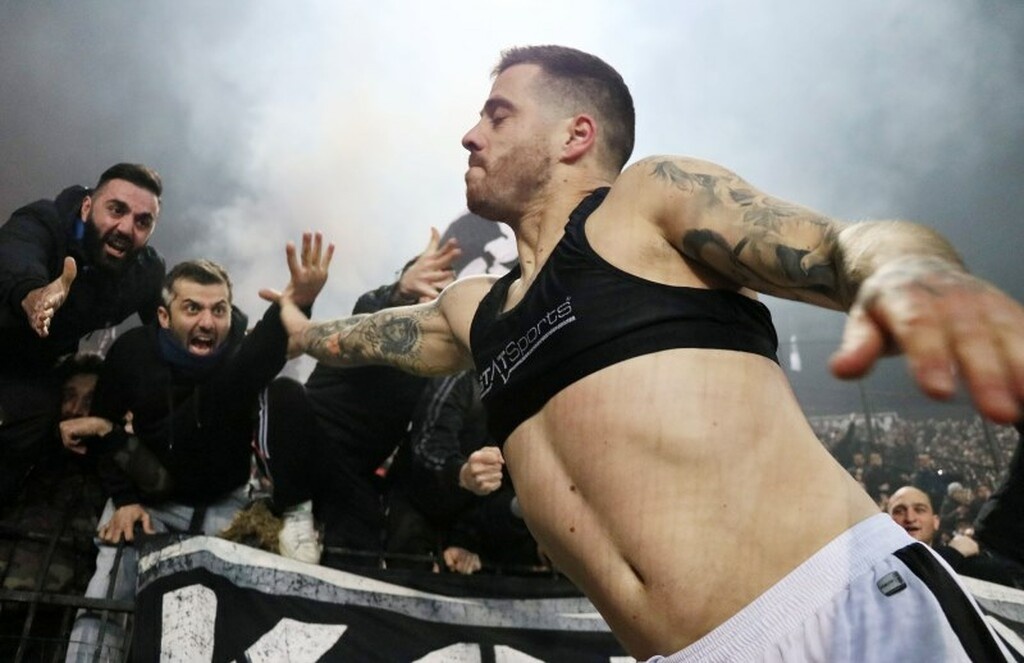 ΠΑΟΚ: Βιεϊρίνια σαν… σεφ τρώει γαύρους! (photos)