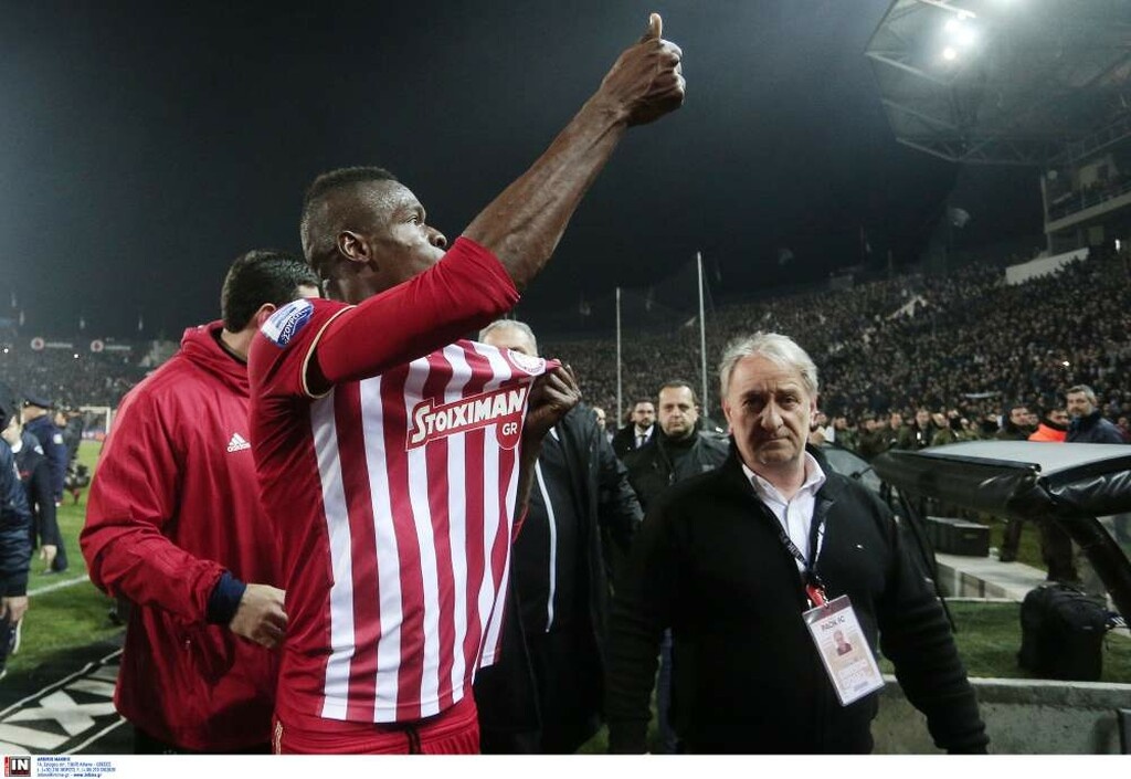 Ολυμπιακός: Κίνδυνος για Σισέ εν όψει ΑΕΚ - Ζήτησε το video με τις χειρονομίες ο Σιμιτζόγλου