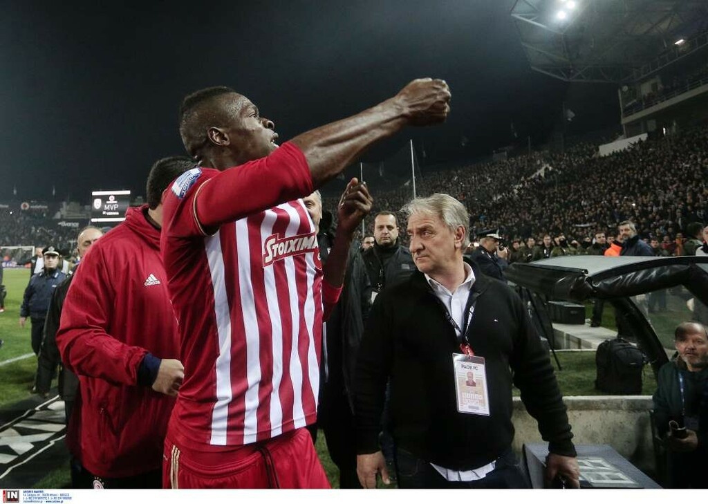 Ολυμπιακός: Κίνδυνος για Σισέ εν όψει ΑΕΚ - Ζήτησε το video με τις χειρονομίες ο Σιμιτζόγλου