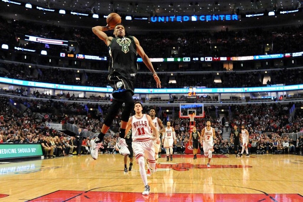 NBA: Γύρισε... αγριεμένος ο Γιάννης! (video+photos)