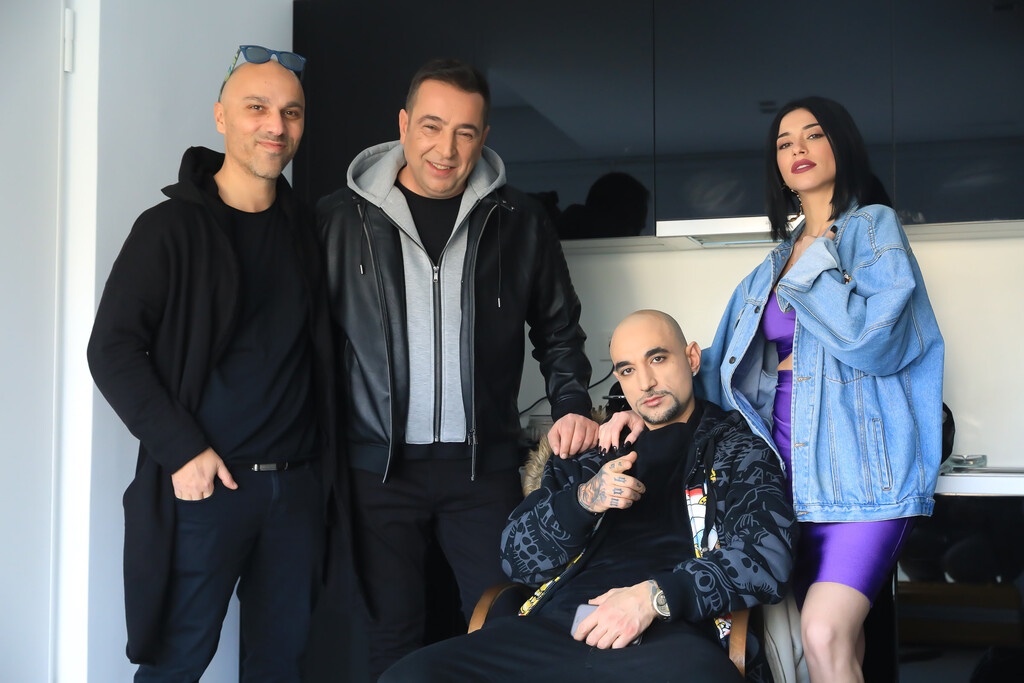 Η sexy Ειρήνη Στεριανού πρωταγωνιστεί στο video clip των Χρυσοχοϊδη-Taraxia