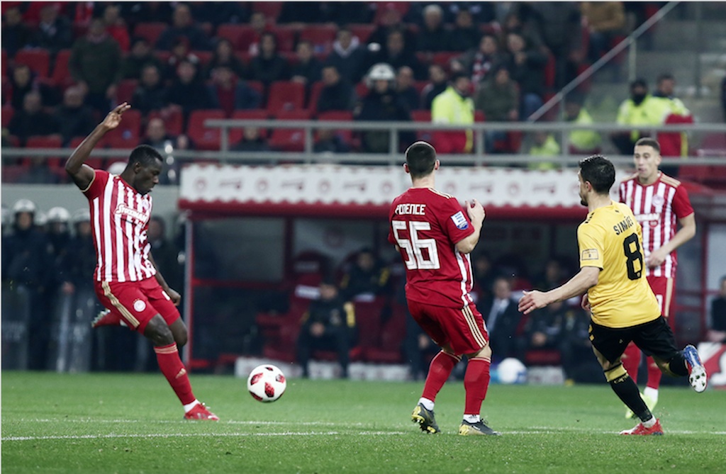 Ολυμπιακός-ΑΕΚ: Με σουτάρα του Καμαρά ισοφάρισε ο Ολυμπιακός! (photos)