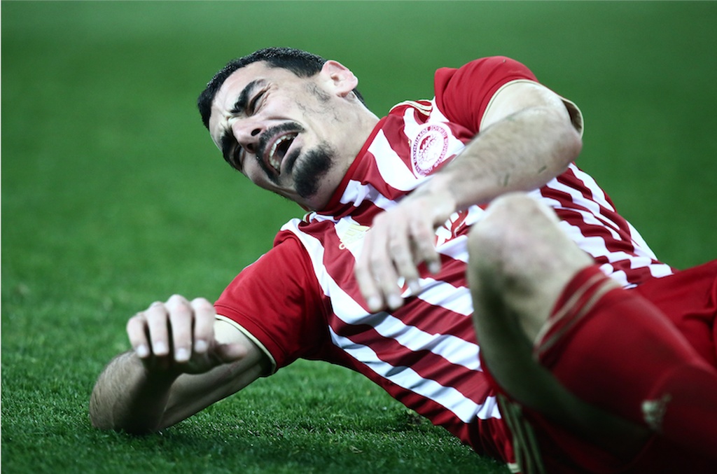 Ολυμπιακός: Φόβοι για χοντρή ζημιά με Λάζαρο! (photos)