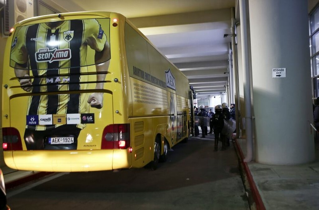 Ολυμπιακός – ΑΕΚ: Ένταση στην άφιξη της Ένωσης (photos)