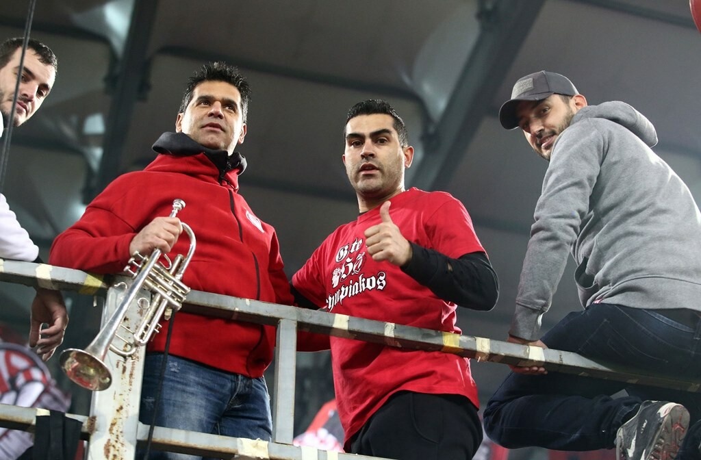 Ολυμπιακός-ΑΕΚ: Ο Καστίγιο στη Θύρα 7 (photos)