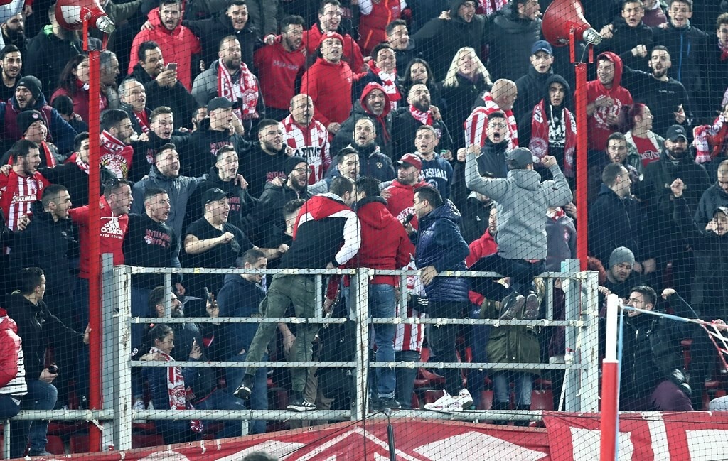 Ολυμπιακός-ΑΕΚ: Ο Καστίγιο στη Θύρα 7 (photos)