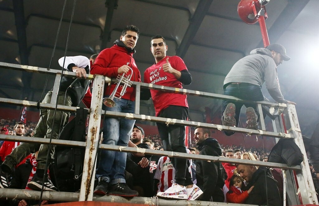 Ολυμπιακός-ΑΕΚ: Ο Καστίγιο στη Θύρα 7 (photos)