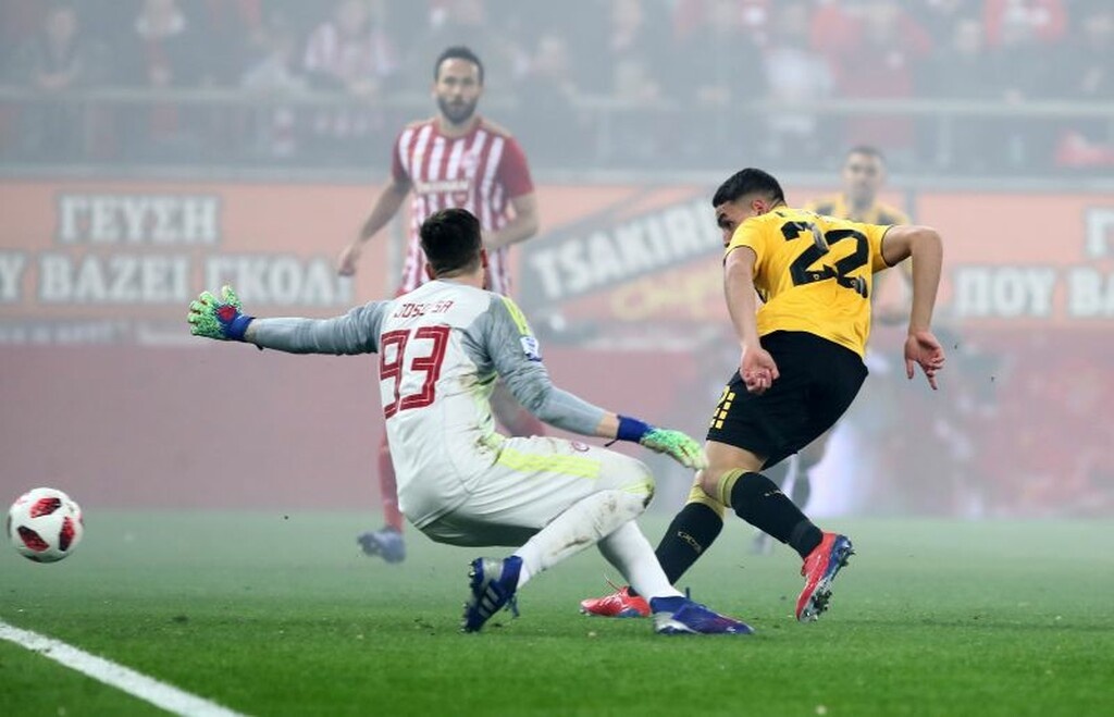 Ολυμπιακός – ΑΕΚ: Τραγική «γκάφα» το Σα, το «κόλλησε» ο Πόνσε (photos)