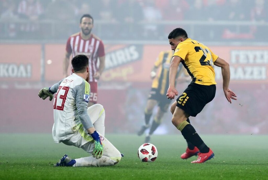 Ολυμπιακός – ΑΕΚ: Τραγική «γκάφα» το Σα, το «κόλλησε» ο Πόνσε (photos)