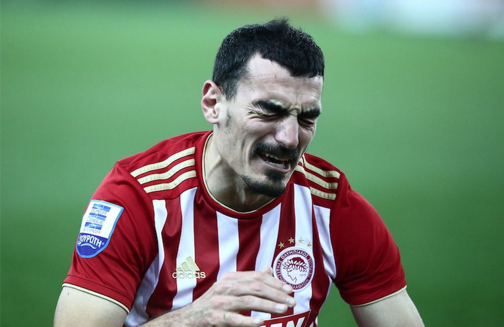 Ολυμπιακός: Φόβοι για χοντρή ζημιά με Λάζαρο! (photos)