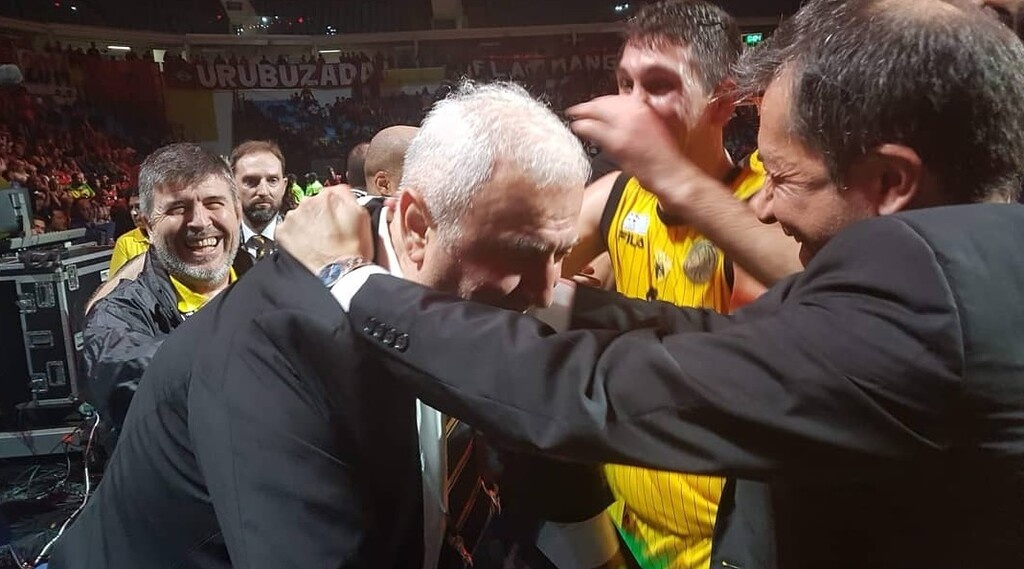 ΑΕΚ – Φλαμένγκο: Το respect του Μπάνκι στον Σάκοτα με μια συγκλονιστική κίνηση! (photos)