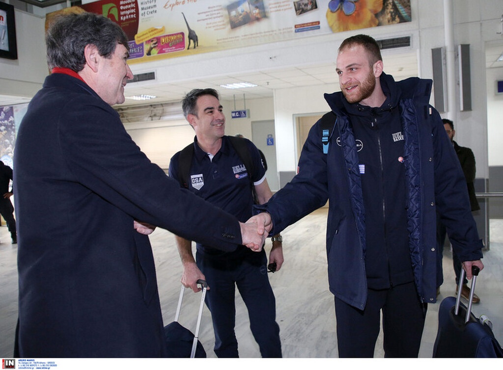 Εθνική ομάδα: Καρέ καρέ η άφιξη στο Ηράκλειο (photos)