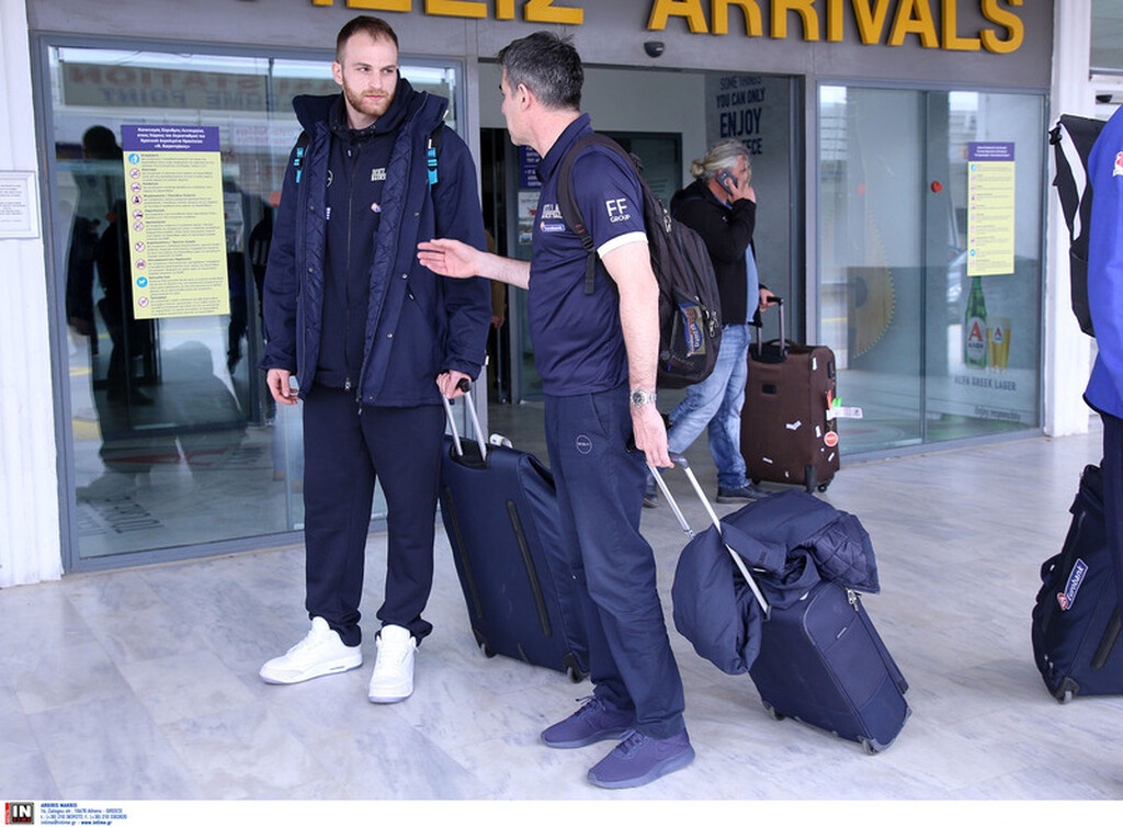 Εθνική ομάδα: Καρέ καρέ η άφιξη στο Ηράκλειο (photos)